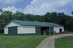 pole barn & Garage builder building this barn in st. clair county